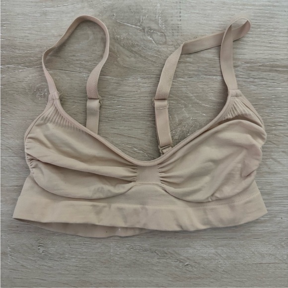 SKIMS Nude Bralettes Set of 2! - Picture 9 of 11